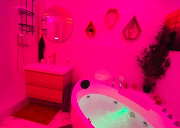 Lotus - équipé, Balnéo, Wi-fi, Hypercentre * Saint-Quentin (Aisne)